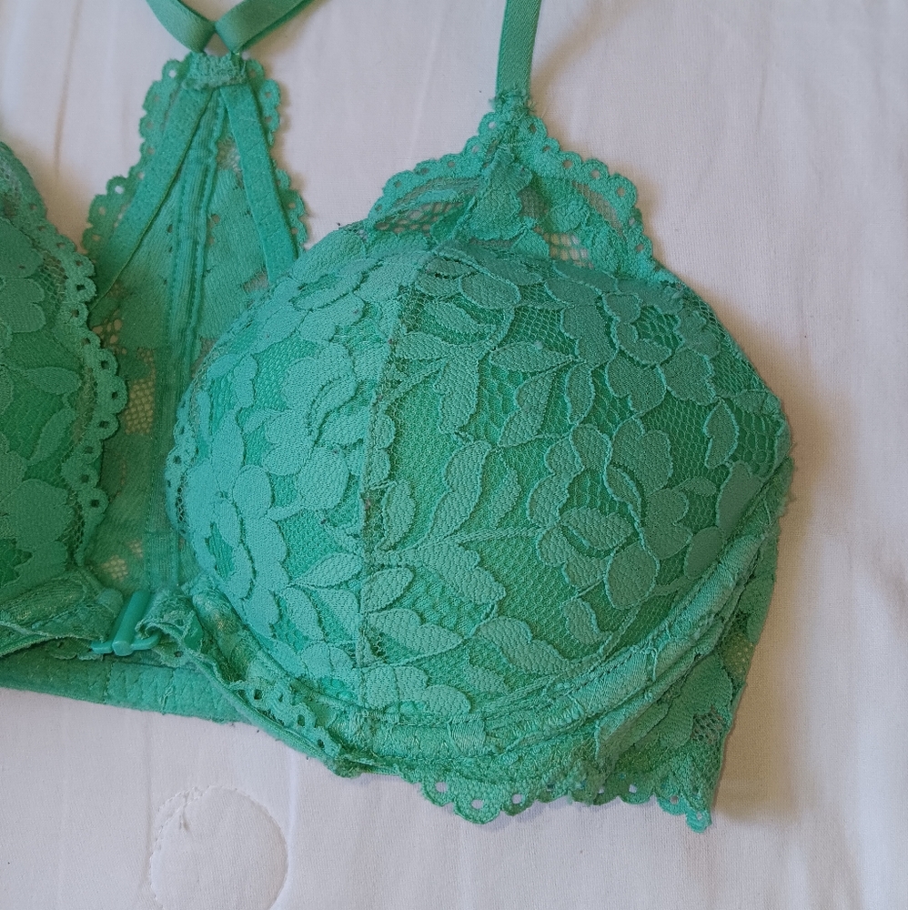PINK Victoria's Secret Light Green Lace Date Racerback Push-up Bra. 32C - Picture 2 of 10